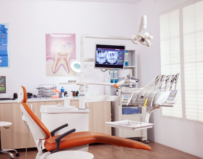 How to Choose the Best Smile Design Dentist in Miami, FL